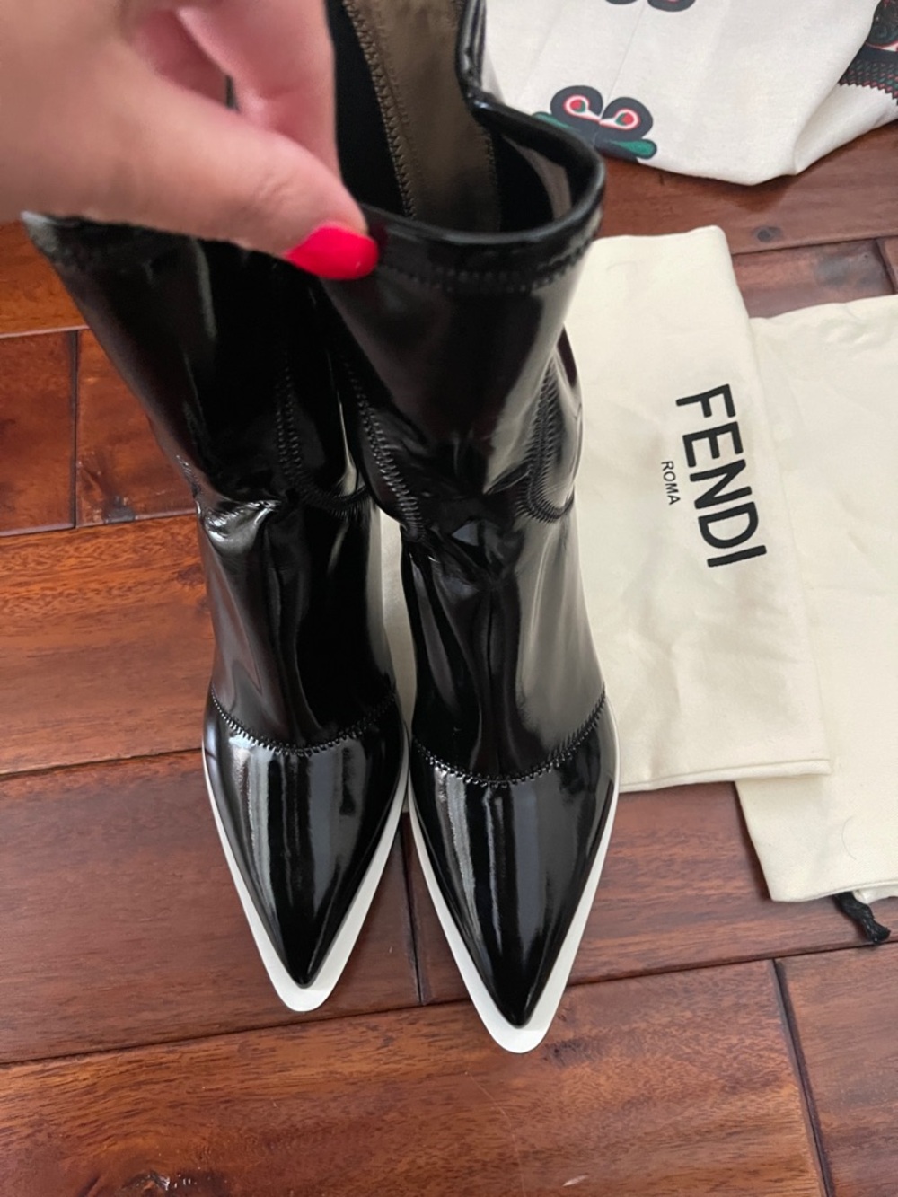 Fendi Black Patent Pointed Toe Stiletto Ankle Boots with White Trim🩷 - Picture 9 of 10